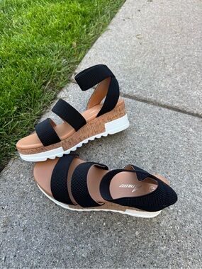 Women's Black Cork Wedge Sandals with Elastic Straps